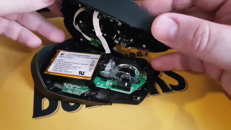how-to-clean-a-mouse-wheel-without-taking-it-apart